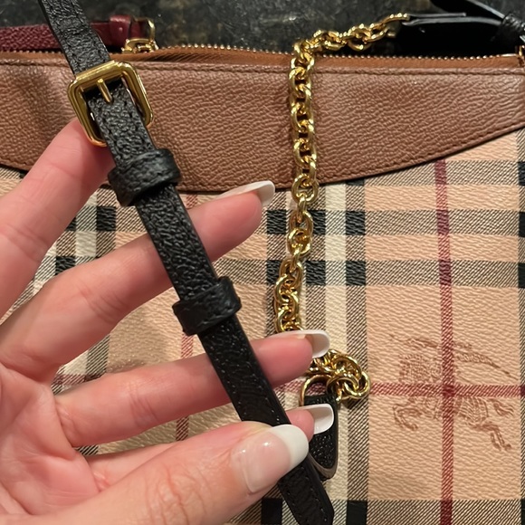 Burberry crossbody - Picture 9 of 17